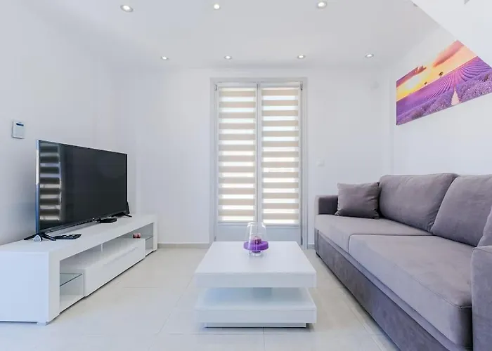 Ageri Suite